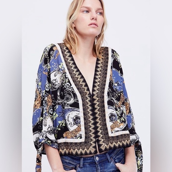 Free People “Catch Me If You Can” Top - Picture 1 of 4